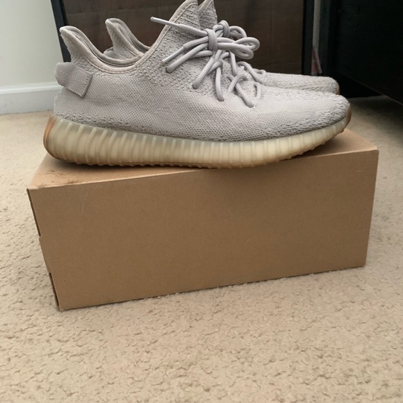 Yeezy 350 V2 Sesame - Picture 2 of 8